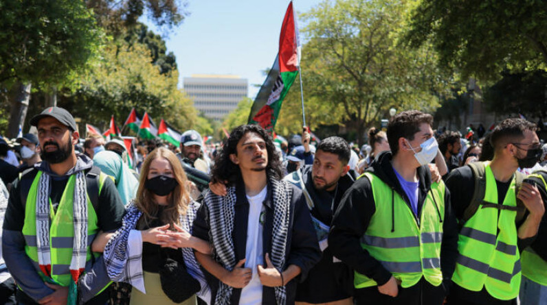 الديمقراطي الفلسطيني: وقف تمويل الجامعات واعتقال الطلاب يكشف قمع الإمبريالية